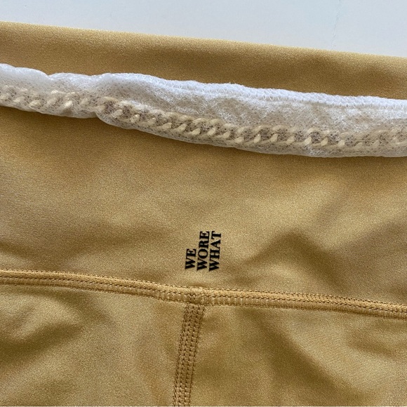WeWoreWhat Chain Shimmery Stretch Metallic Gold Bike Biker Shorts L Large NWT - Picture 6 of 8
